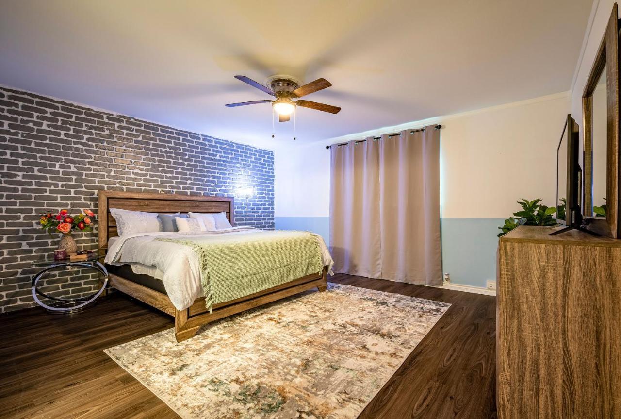 Lovely Comfort Uptown Condo For Houston Trip. Exterior photo