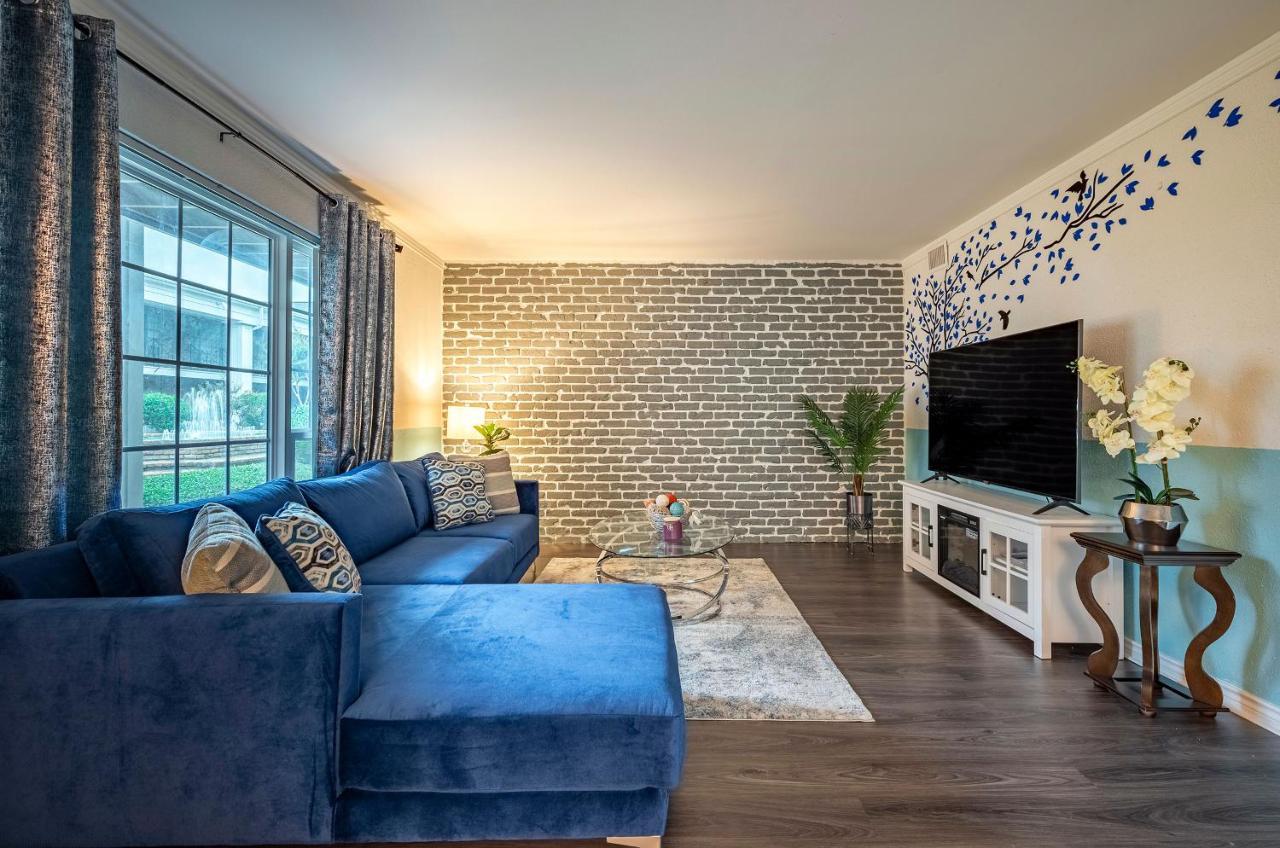Lovely Comfort Uptown Condo For Houston Trip. Exterior photo
