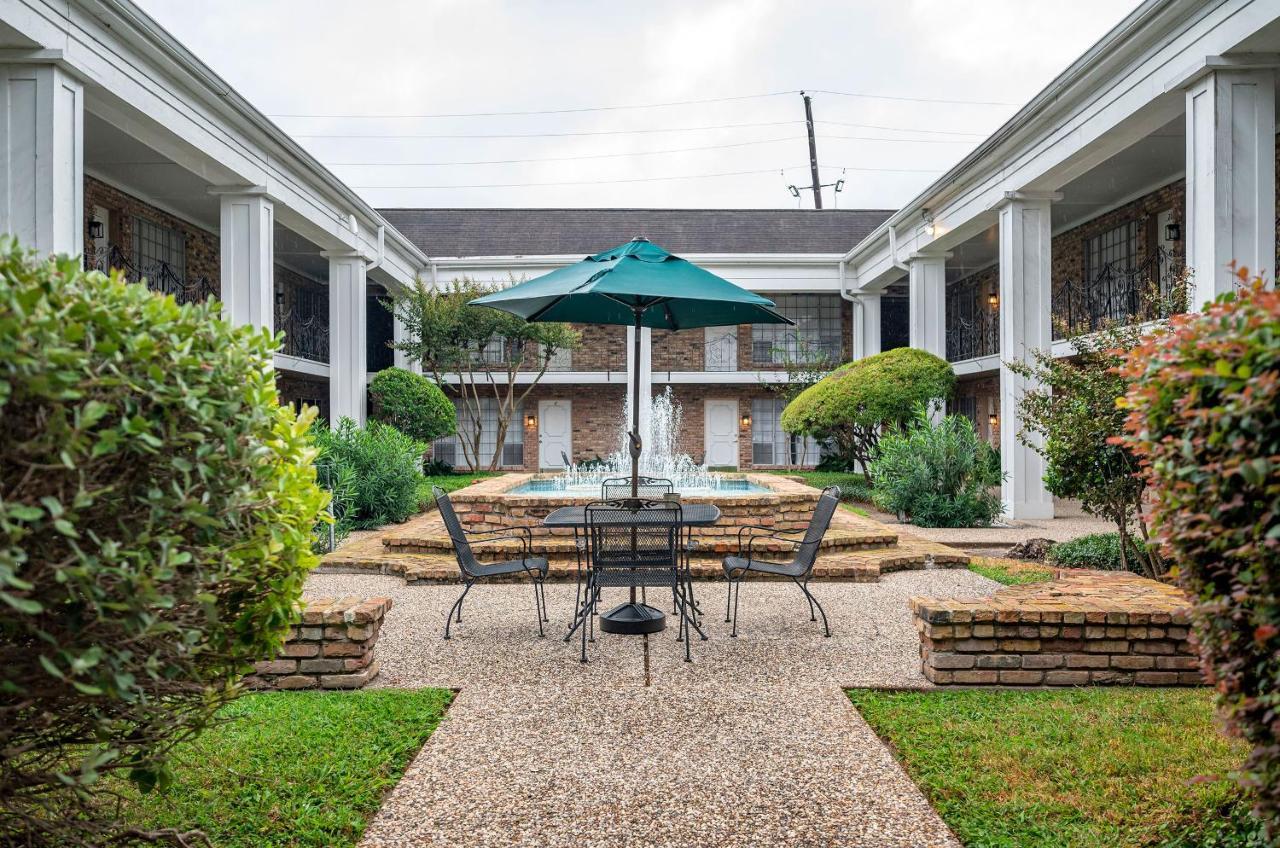 Lovely Comfort Uptown Condo For Houston Trip. Exterior photo