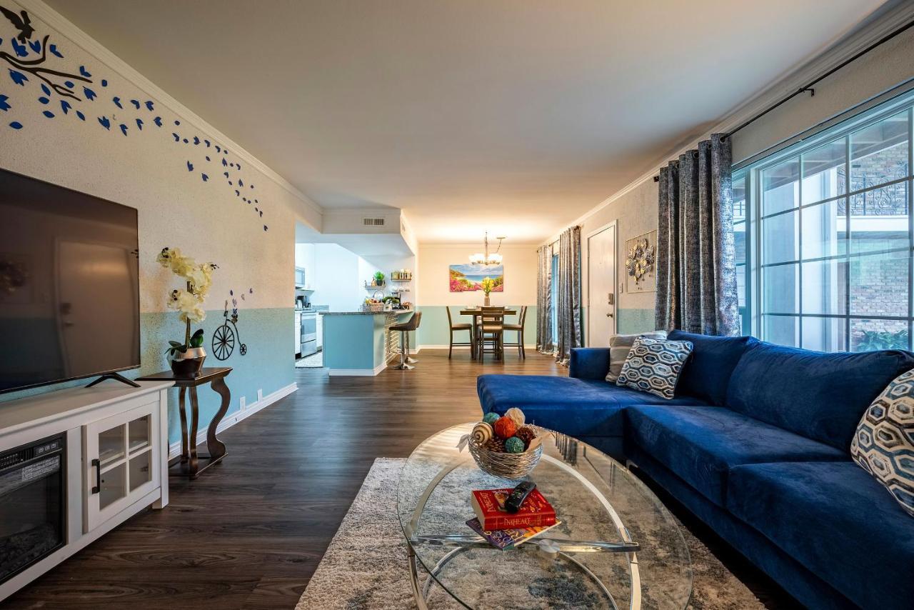Lovely Comfort Uptown Condo For Houston Trip. Exterior photo