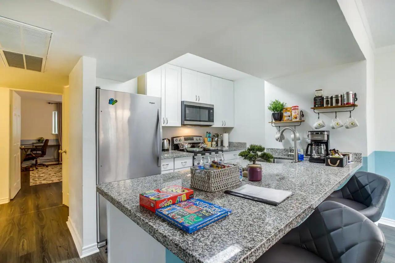 Lovely Comfort Uptown Condo For Houston Trip. Exterior photo